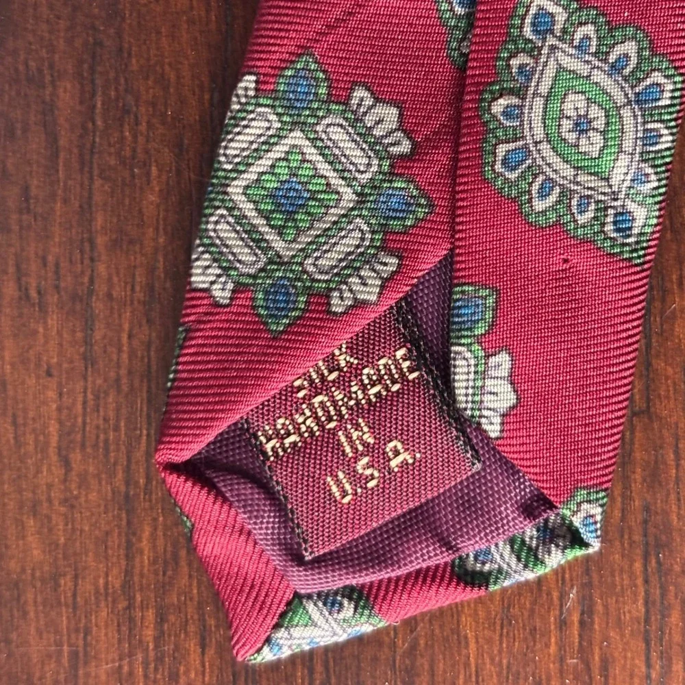 GJCAHN for Muse's silk mens necktie‎ red green paisley vtg 80s handmade USA